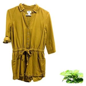 old navy Olive rompers ♥️